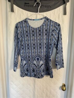 Women's Blue Printed Long-Sleeve Patterned Tee